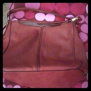 DARK WINE SHOULDER BAG